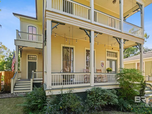 1055 New Saint Francis St, Mobile, AL 36604