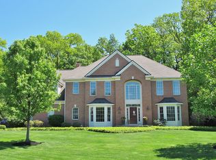 30 Thomas Grv, Pittsford, NY 14534