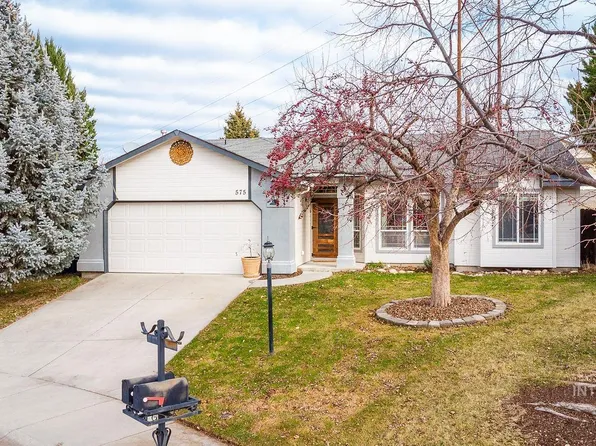 575 W Mulberry Loop, Nampa, ID 83686