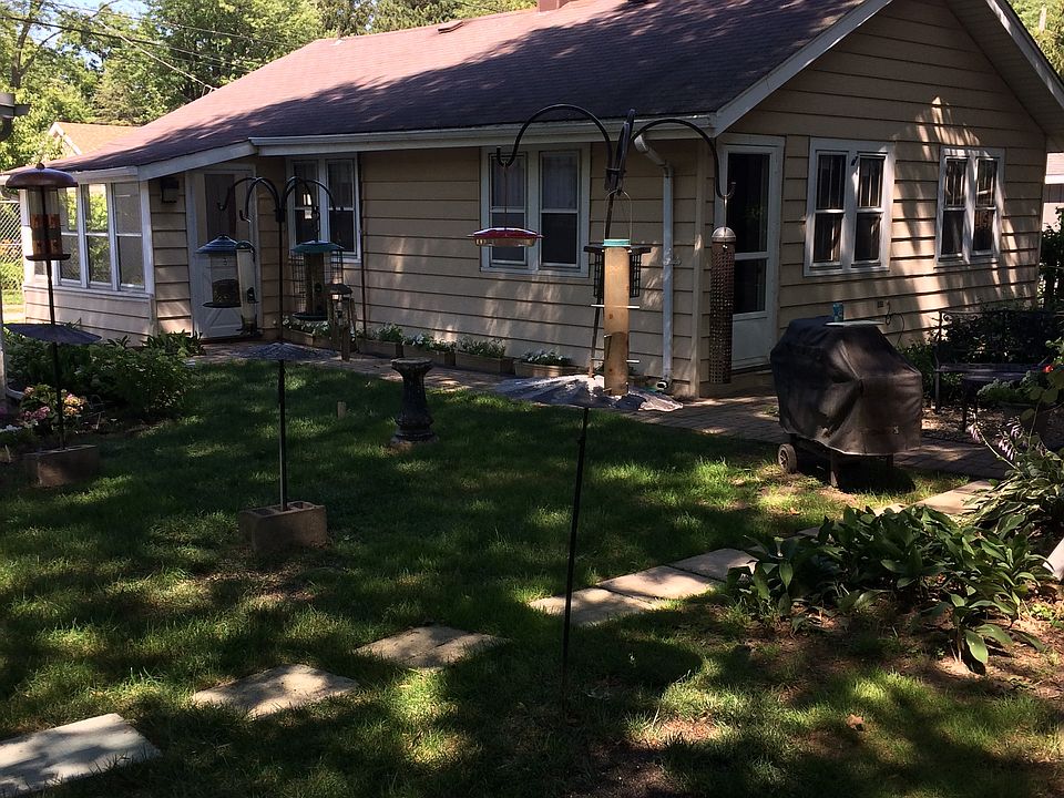 2nd image of 920 194th St