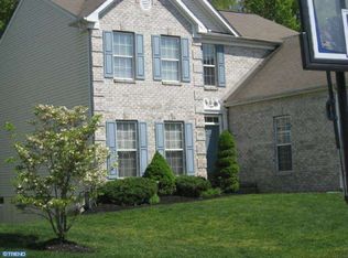 7 Wood Lark Dr, Mount Laurel, NJ 08054