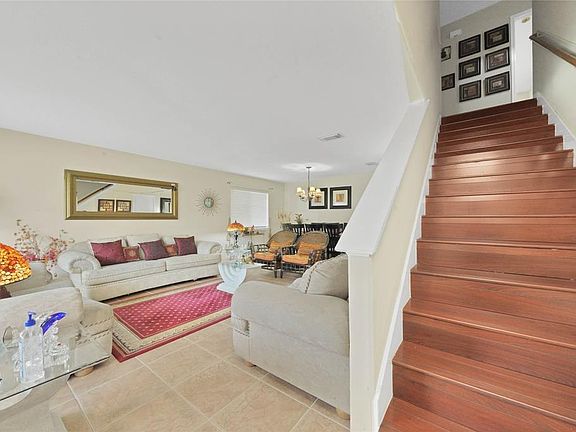 3rd image of 6334 Barton Hollow Ln