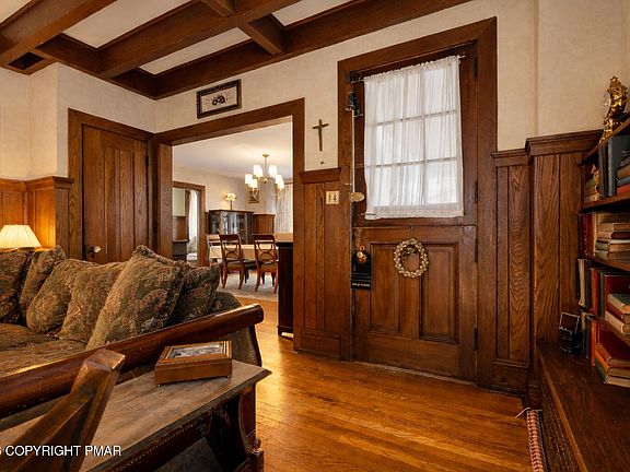 5th image of 204 Lake Rd