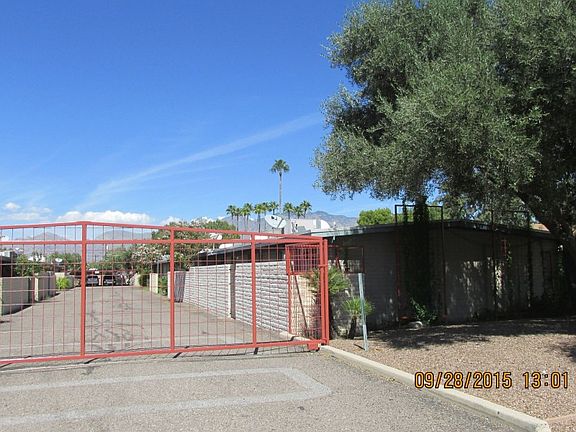 3rd image of 3031 E Blacklidge Dr #9