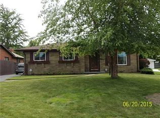 3302 S Eastmoreland Dr, Oregon, OH 43616