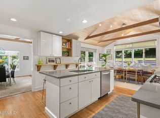 300 Orchard St, Greenwich, CT 06830