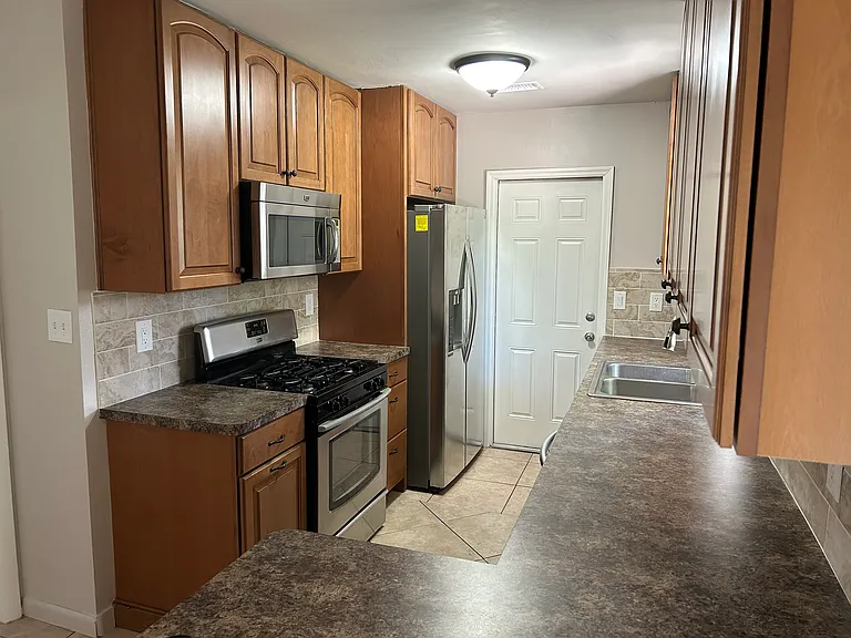 6128 16th Ln NE — Photo 13