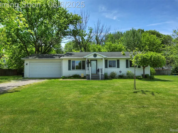 2470 E Highland Rd, Howell, MI 48843