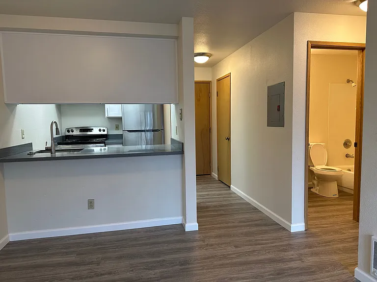 4253 8th Ave NE #403 — Photo 1