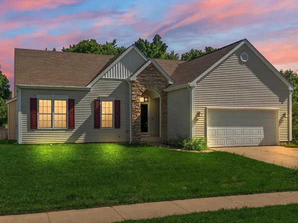 2427 Harwood St, South Bend, IN 46614
