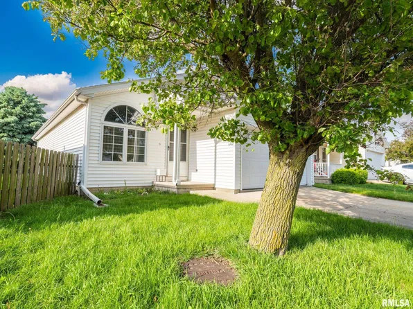 3504 Wegeng Dr, Bloomington, IL 61704