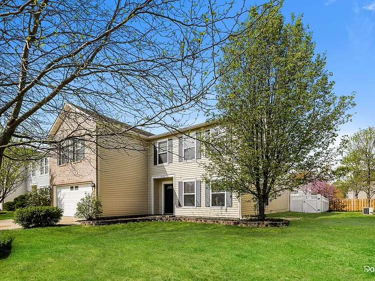 15305 Radiance Dr — Photo 2