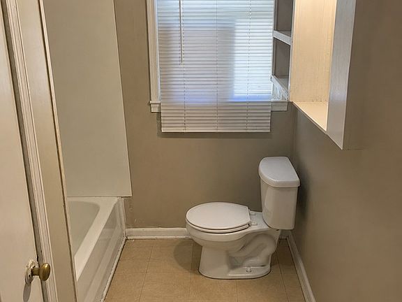 5th image of 718 E Brookwood Pl