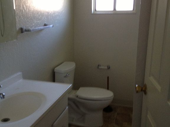 5th image of 1845 Vine Ln