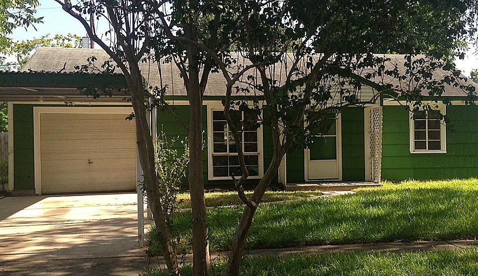1st image of 3115 Albemarle Dr