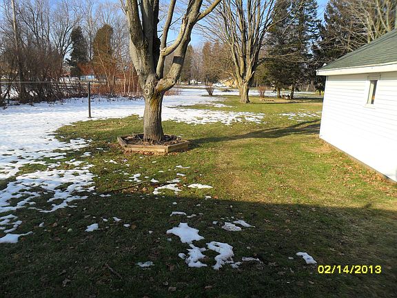 3rd image of 770 Blue Creek Ter