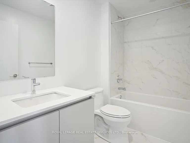 395 Dundas St W #239 — Photo 6