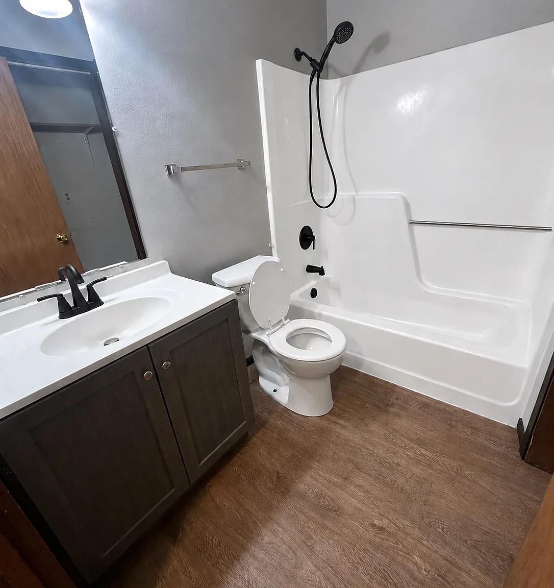 2 bed, 990 sqft, $1,150 — Photo 3
