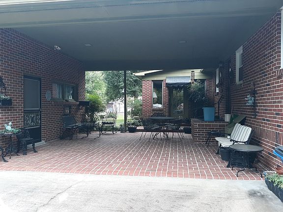 5th image of 1107 Lindell Blvd
