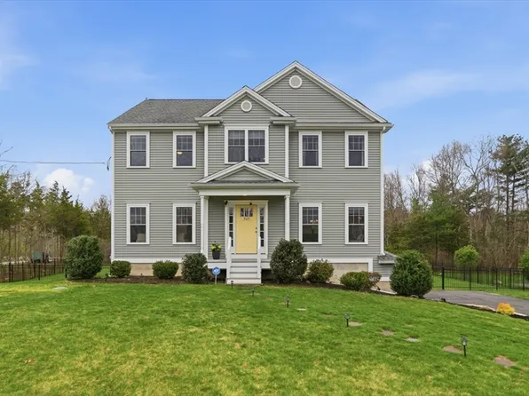 925 Pleasant St, Attleboro, MA 02703