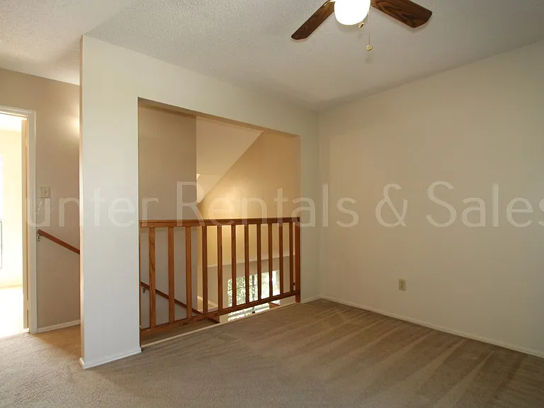 1905 Meadowbrook Dr — Photo 13