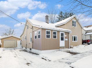 1120 Crosby St NW, Grand Rapids, MI 49504