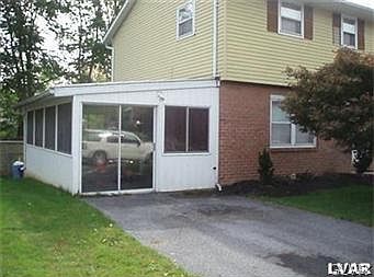 3rd image of 625 Banks St