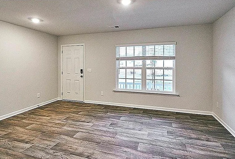 2025 Longshadow St — Photo 19