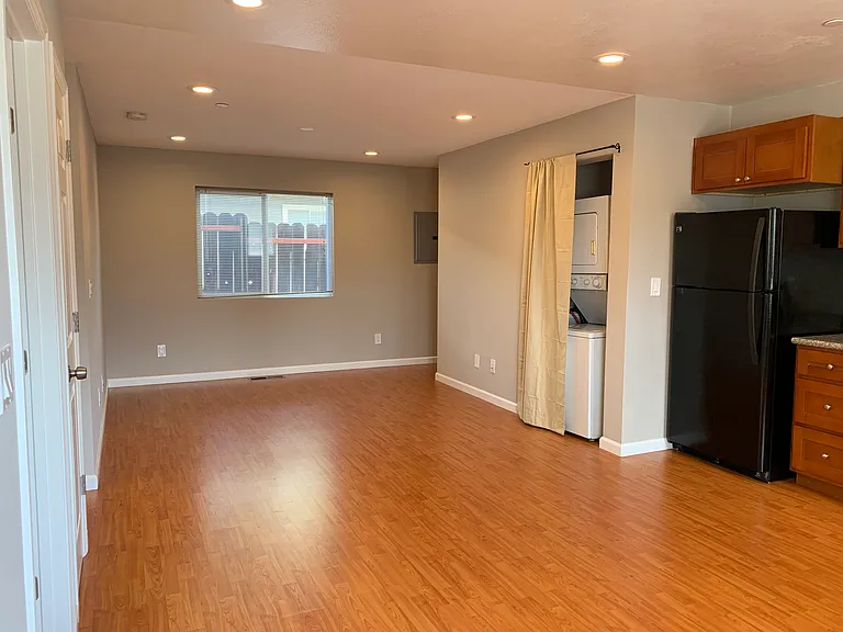 21385 Locust St #1 — Photo 6