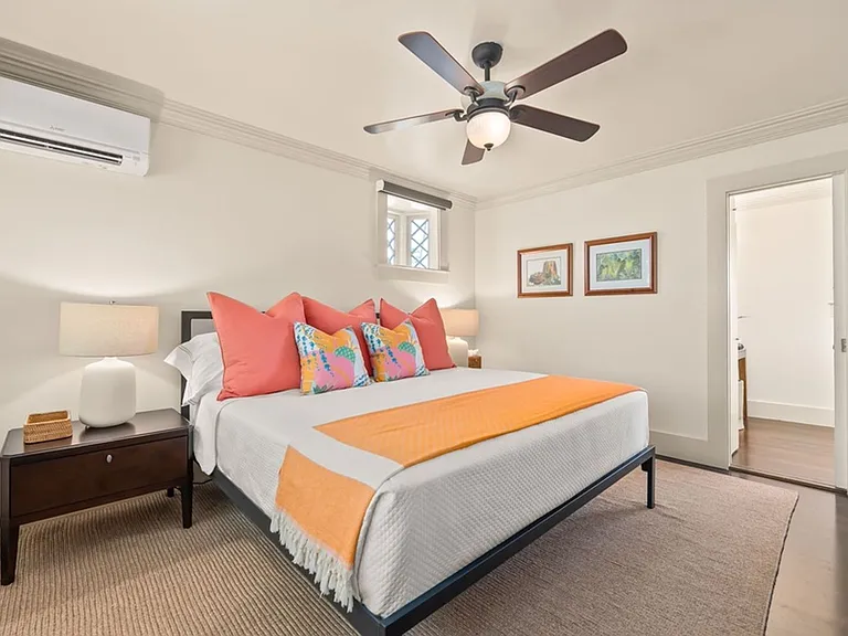 4584 Kahala Ave — Photo 27
