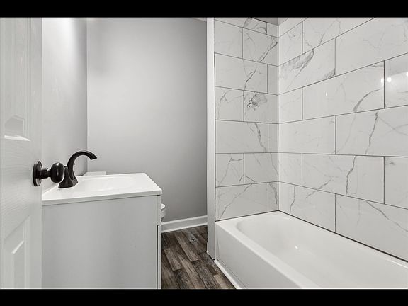5th image of 2917 Mulberry St