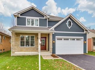 924 N Salem Ave, Arlington Heights, IL 60004
