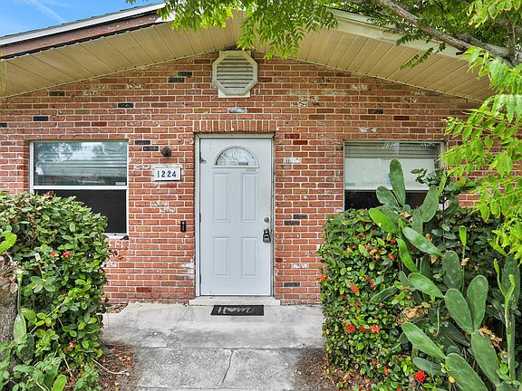 4th image of 1224 Arnold Dr
