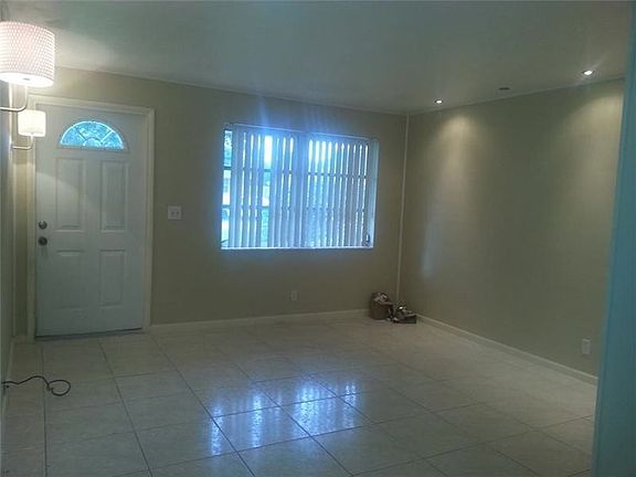 3rd image of 5000 SW 92nd Ave