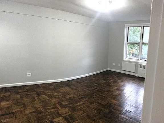5th image of 5610 94th St APT 1C