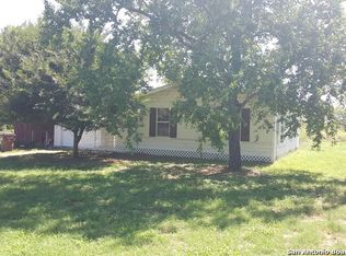 19190 Luckey Rd, Atascosa, TX 78002