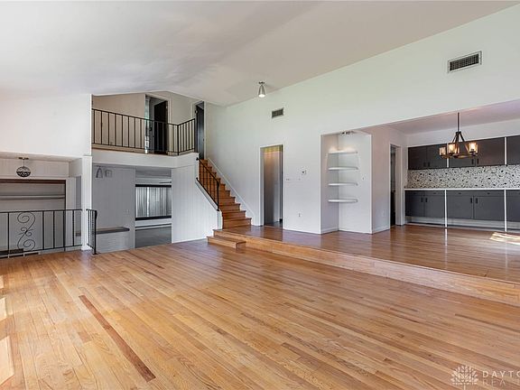 5th image of 666 Omar Cir