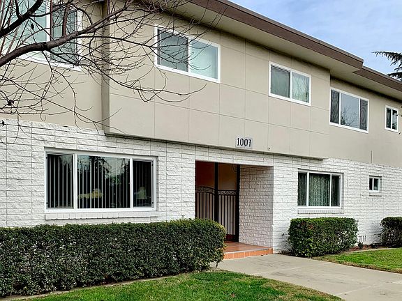 2nd image of 1007 Willow St #Z11z