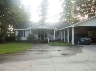 1864 Lake Shore Dr, Manning, SC 29102