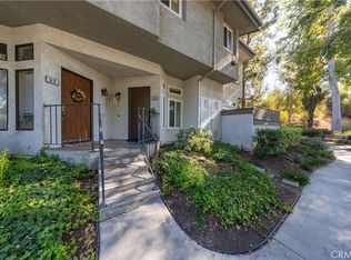 26 Blackbird Ln, Pomona, CA 91766