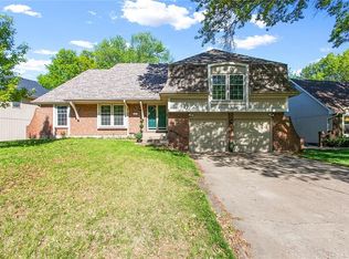 707 SW Montgomery Ave, Lees Summit, MO 64081