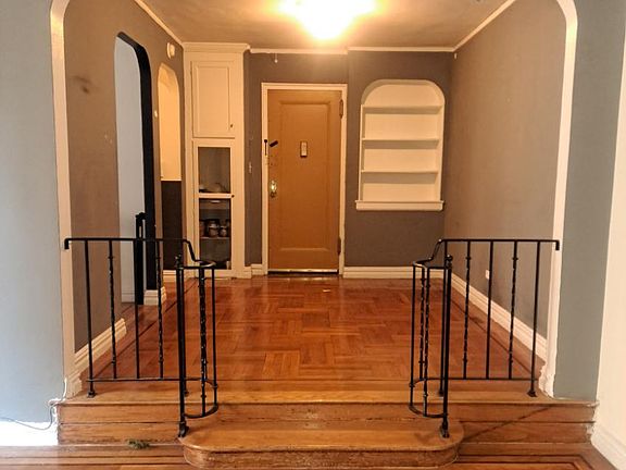 2nd image of 110 Post Ave APT 406