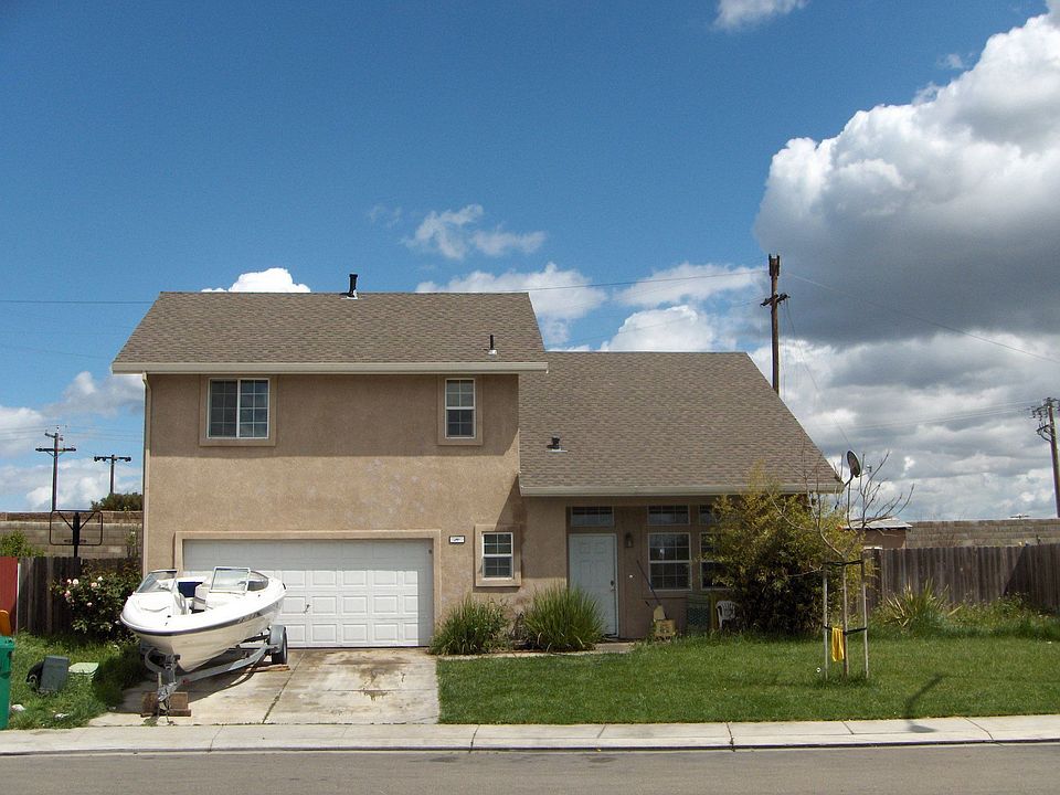 1st image of 4020 Amelia Dr