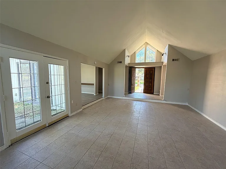 1607 Chestnut Ridge Rd — Photo 5