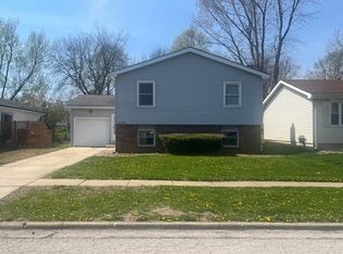 1408 Ridgeport Ave, Bloomington, IL