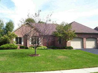 7228 Hidden Valley Dr, Lambertville, MI 48144