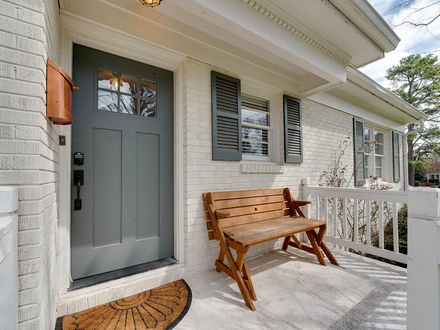 Fully furnished dream home in the best location! — Photo 3