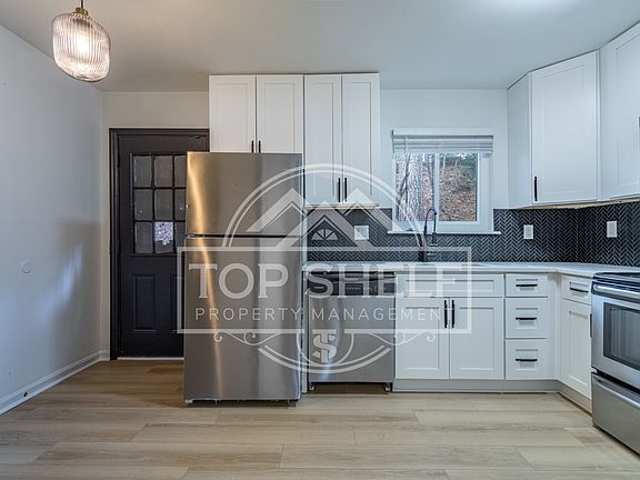 4th image of 740 Mozley Dr SE #C2