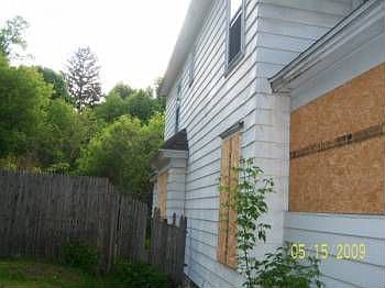 5th image of 916 Onondaga Ave