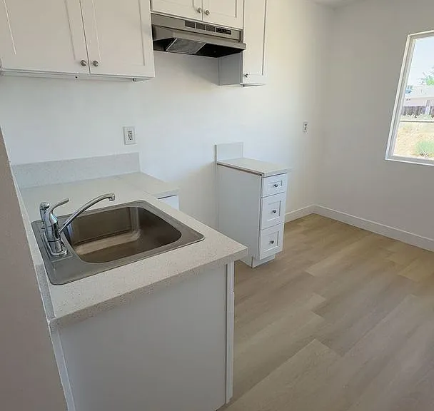 13336 Mohawk Rd — Photo 4